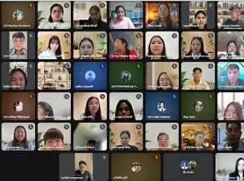 Thai Master’s degree students (Batch 33)
sat for the exam in course EAD5802:
Knowledge Management in Educational
Administration,