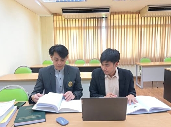 Thai Master’s degree students attending
a thesis consultation session with their
advisor, Asst. Prof. Dr. Nantawut
Nunart.  .